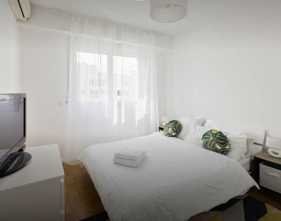 Stunning 2 Bed Flat Nice Front Of The Beach Seaview Apartment Exterior photo